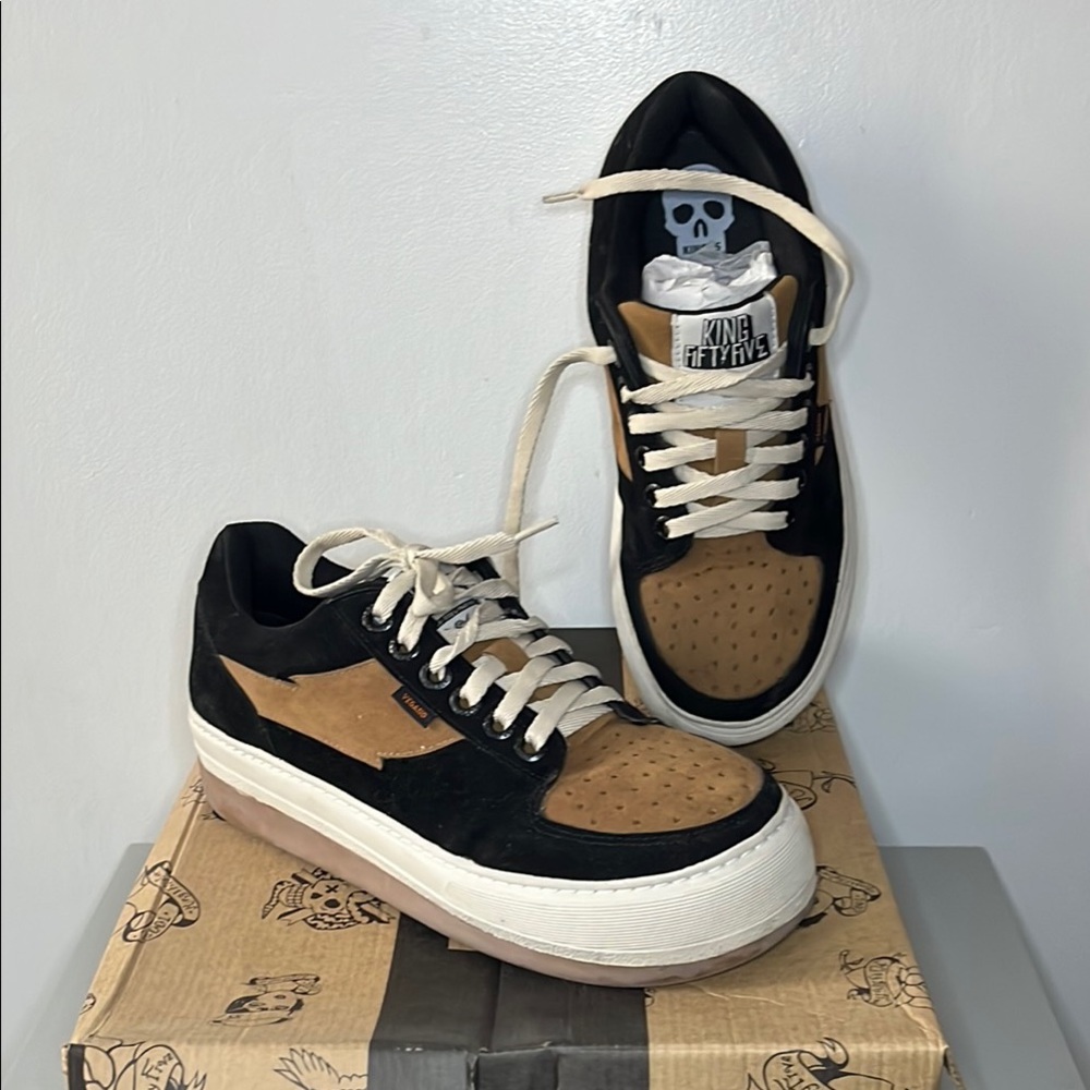 Chunky Black and Tan Sneakers for Everyday Comfort